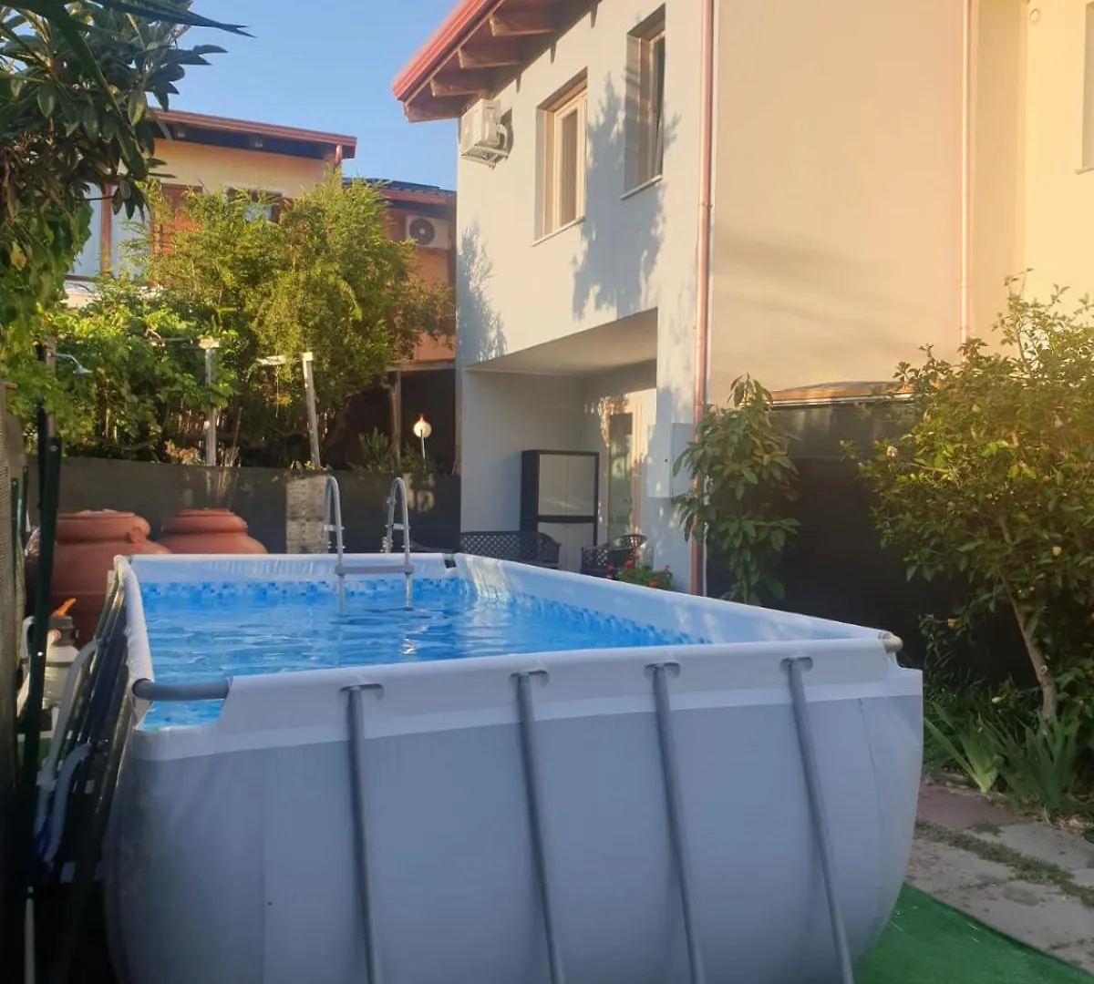 بيت للعطل Domek Villa A 100Mt Dalla Spiaggia كابوتيرا